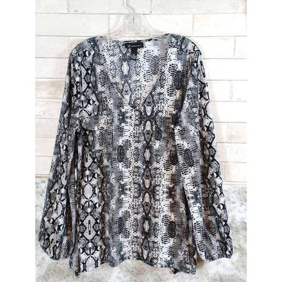 Ladies Tops - INC Blouse XXL Snake Print chest Pockets Black white V Neck Long Sleeves